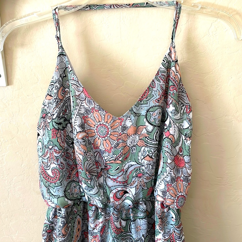 cupcakes and cashmere floral romper (size xsmall)